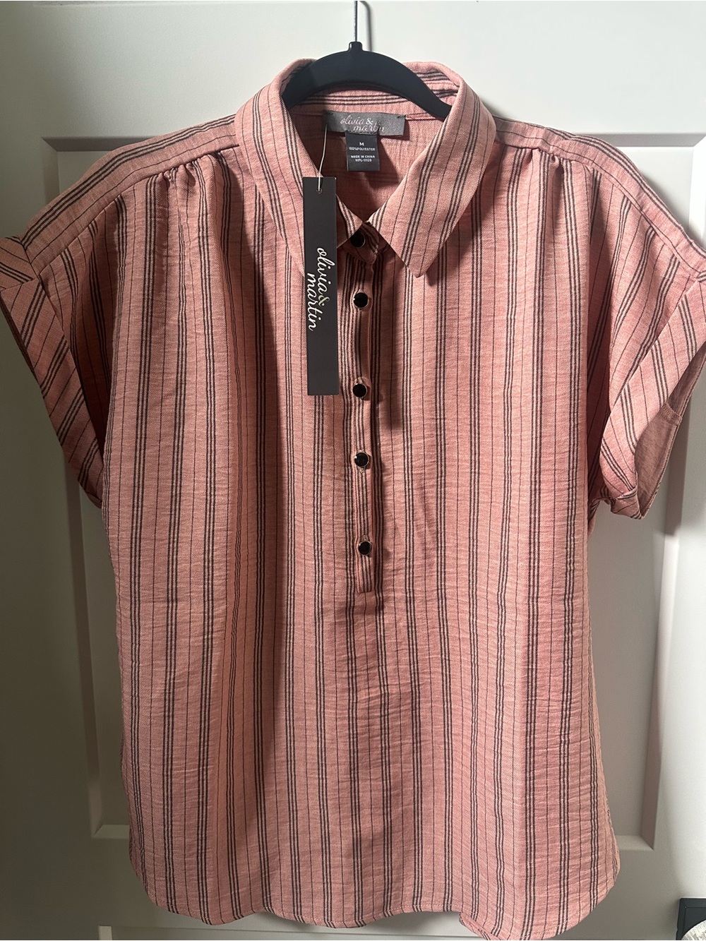 NWT Olivia & Medium top